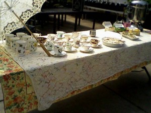 2017 04 08 Victorian table 3